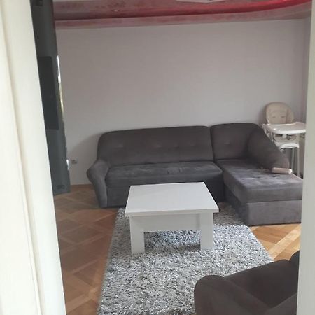 Loznicki Stan Na Dan 2 - Stan Na Dan Loznica Apartamento Exterior foto